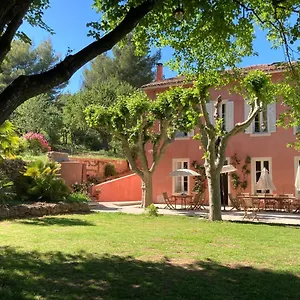 La Feraude - Pays D'aix En Provence Bed & Breakfast