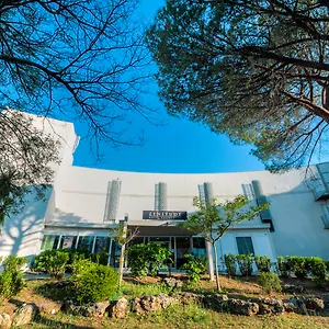 Comfort La Tour De Mare Hotel
